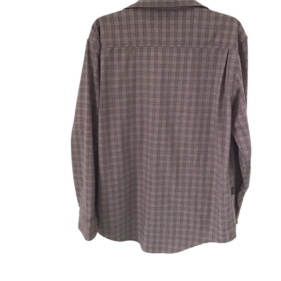 Cabelas plaid Velcro pocket shirt, size M - Picture 6 of 7